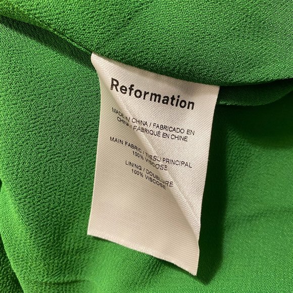 🥳🥳SALE🥳🥳Reformation Saoirse Dress in Kelly Green - Picture 10 of 15